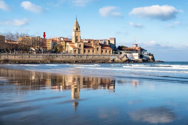 Atico En Cimadevilla Mirando Al Mar Gijón Extérieur photo
